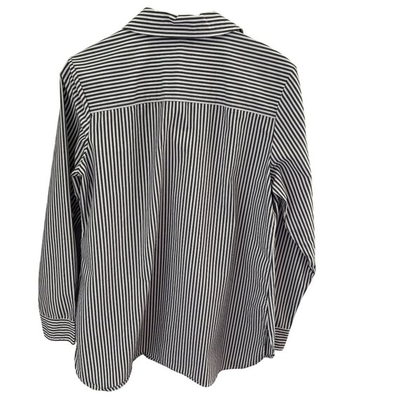 Denim & Co White with Gray Stripes Button Up Shirt Top Sz Medium Rose Applique - Picture 2 of 7